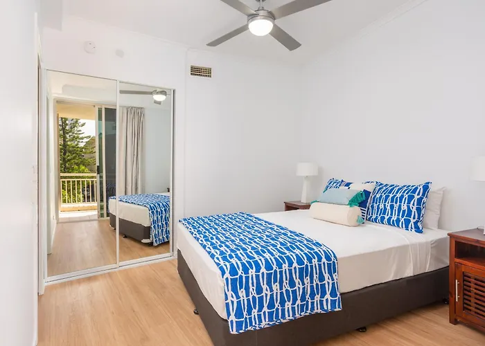 Maldives Resort Main Beach, Gold Coast